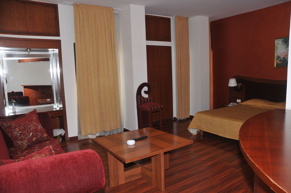 Legend Hotel เบรุต ภายนอก รูปภาพ